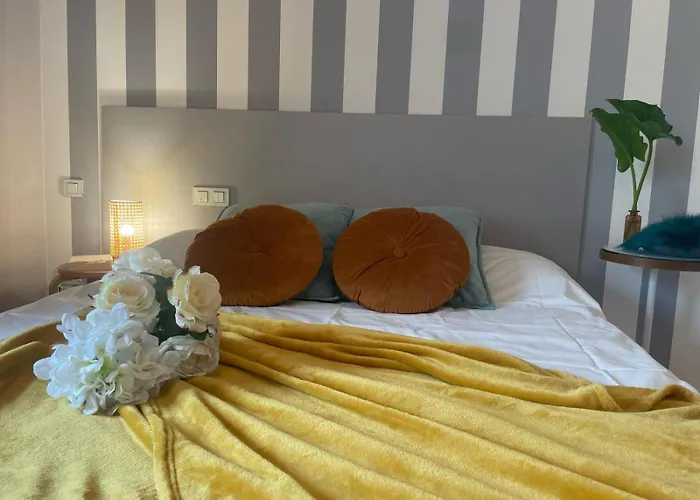 Gloria's Design House בית אירוח